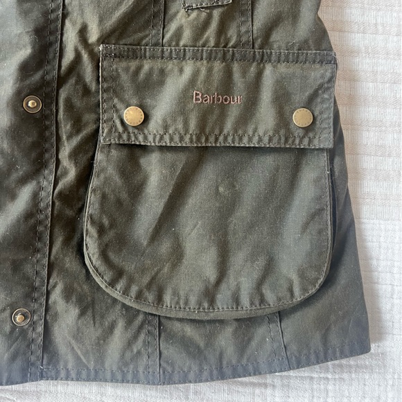 Barbour Olive Green Jacket with Floral Cream Lining - Picture 4 of 6